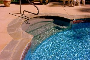 Vinyl Pool with Walk In Stairs